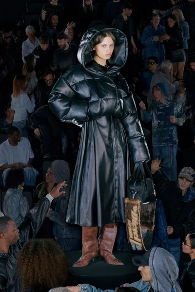 Look 9